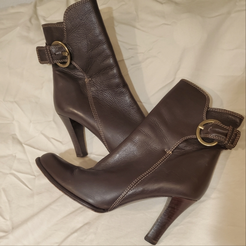 Coach boots